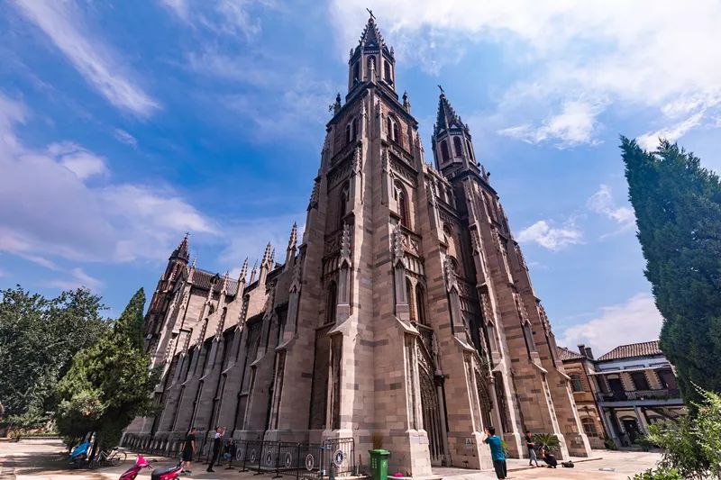 关于济南的介绍,关于济南印象最深是什么