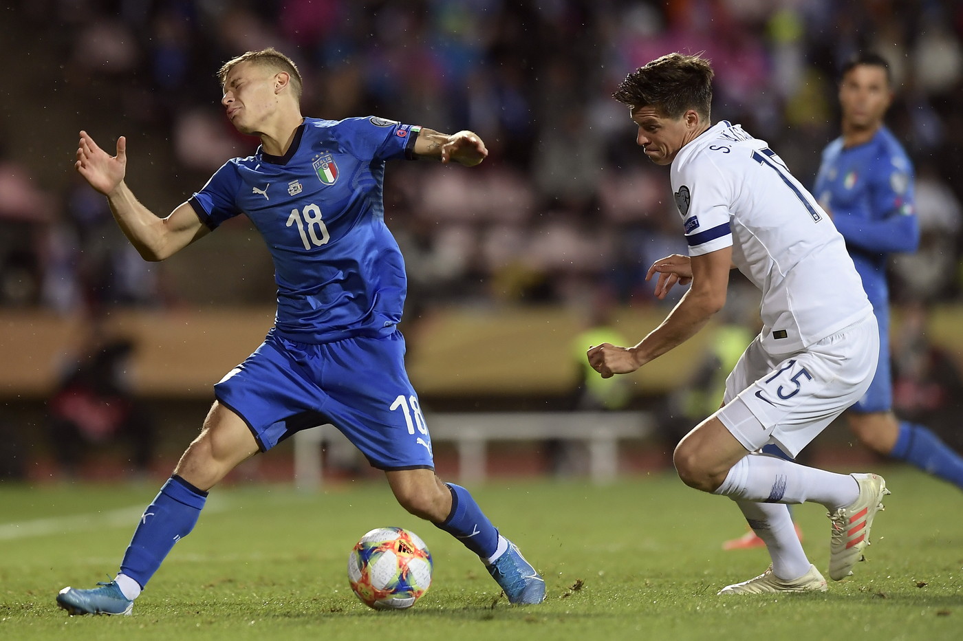 国米后场倒脚进攻,国米两连击