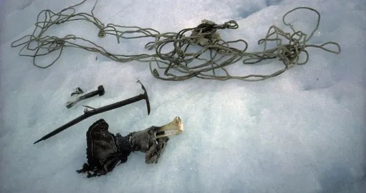 一座古墓揭开弥天大谎,弥天大谎电影情节介绍