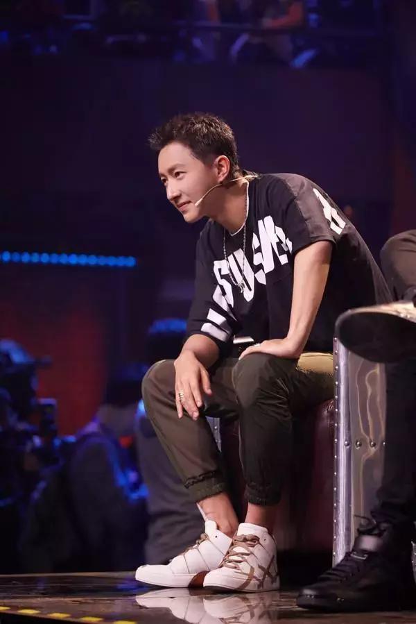 XXOO已经过时了，直男们现在最爱的是XXX！