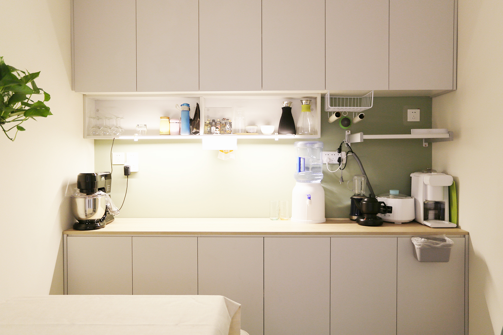 88平双阳台现代简约风格,一室一厅大阳台小户型装修老房子