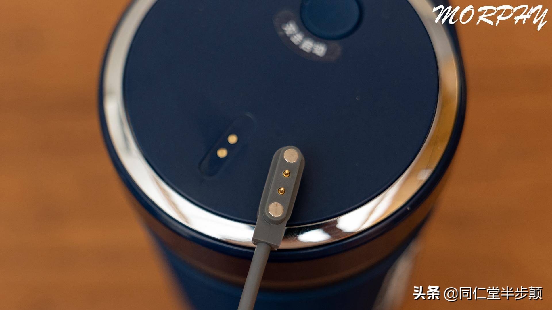 怎么用榨汁机榨果汁,如何用榨汁机榨出一杯好吃的果汁