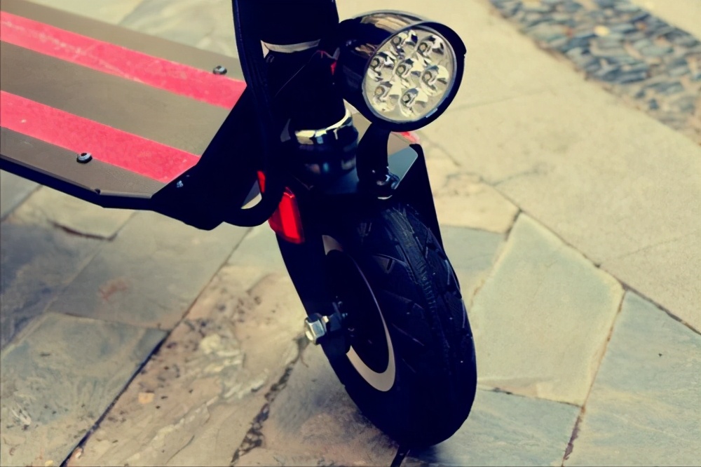 电动车大灯不亮怎么维修组合开关,电动车大灯不亮怎么维修喇叭不响