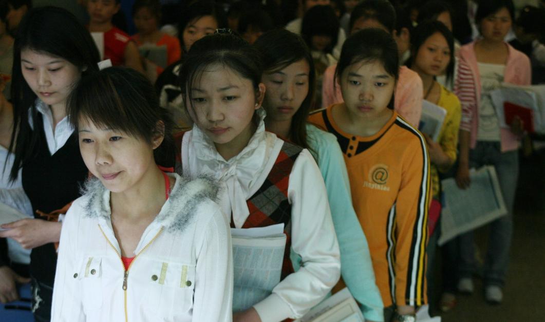 苏州电子厂打工的真实生活流水线,苏州立讯电子厂2021真实工资