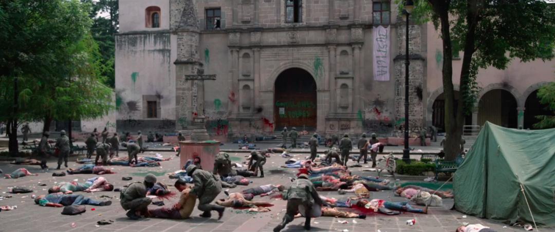 更大尺度版的《寄生虫》，从天堂到地狱只需一瞬