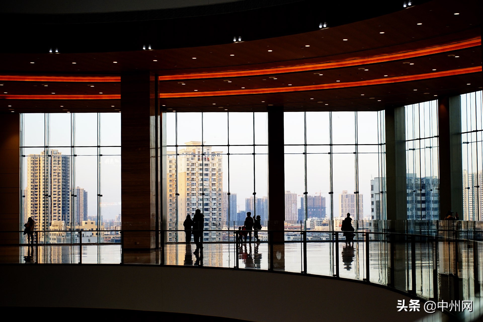 郑州大卫城好玩还是正弘城好玩,郑州万象城和大卫城的区别