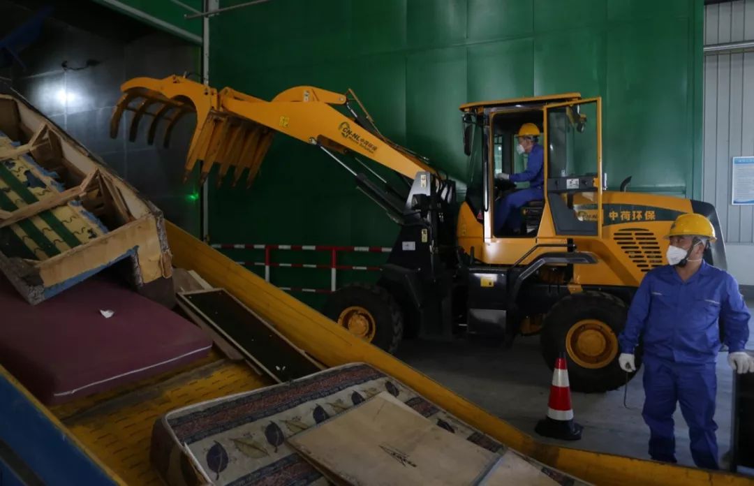 成都市长带队“攻略”垃圾分类，一起玩转“新时尚”！