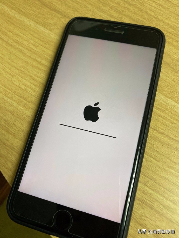 iPhone升级iOS13后变砖头，苹果竟然建议用户刷机解决？