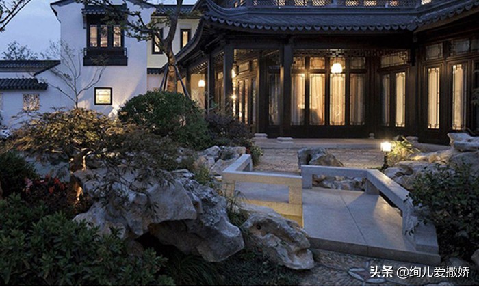 家庭式民宿怎么挣钱,民宿赚钱吗视频