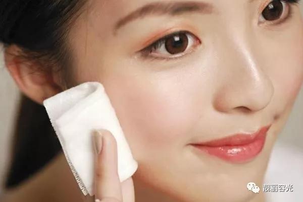 护肤小手法改善法令纹提升苹果肌,法令纹最好的护肤方法