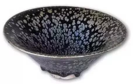 建盏和宋代斗茶有什么区别,宋代斗茶盛行用的建盏什么来头