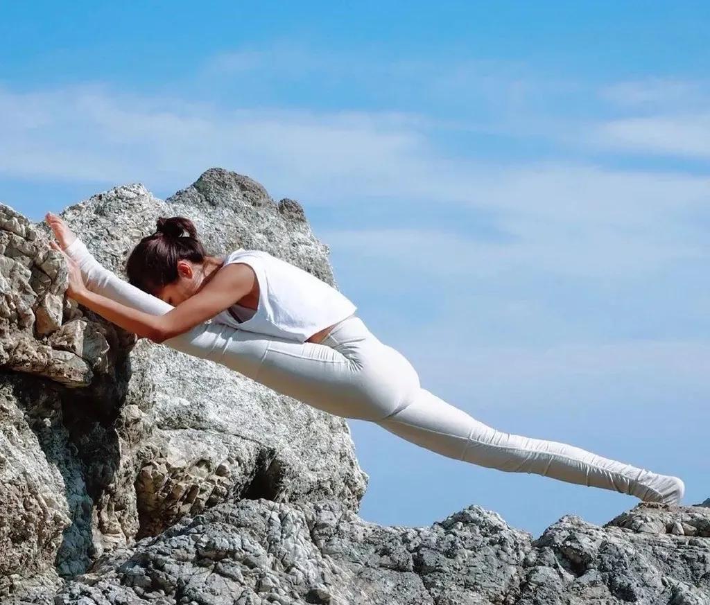 劈叉劈不下去练什么,劈叉胯不正怎么练