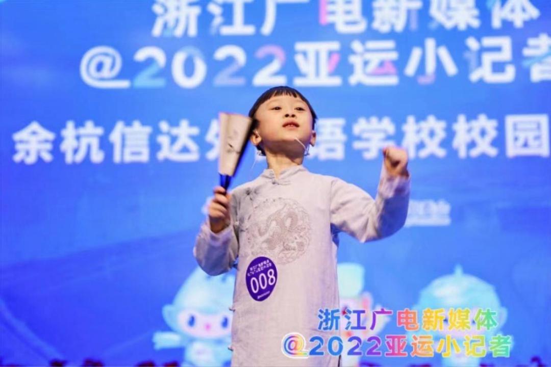 中国蓝电信电视创新青少年品牌运营“小跑男”“小记者”引发热议