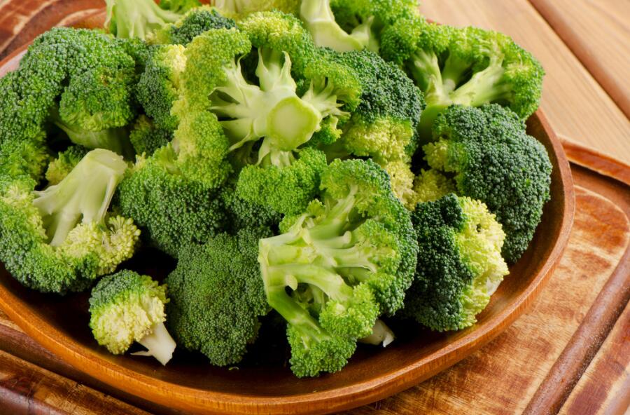 孩子老是积食怎么办?儿医建议,试试这四种食物,轻松解决问题