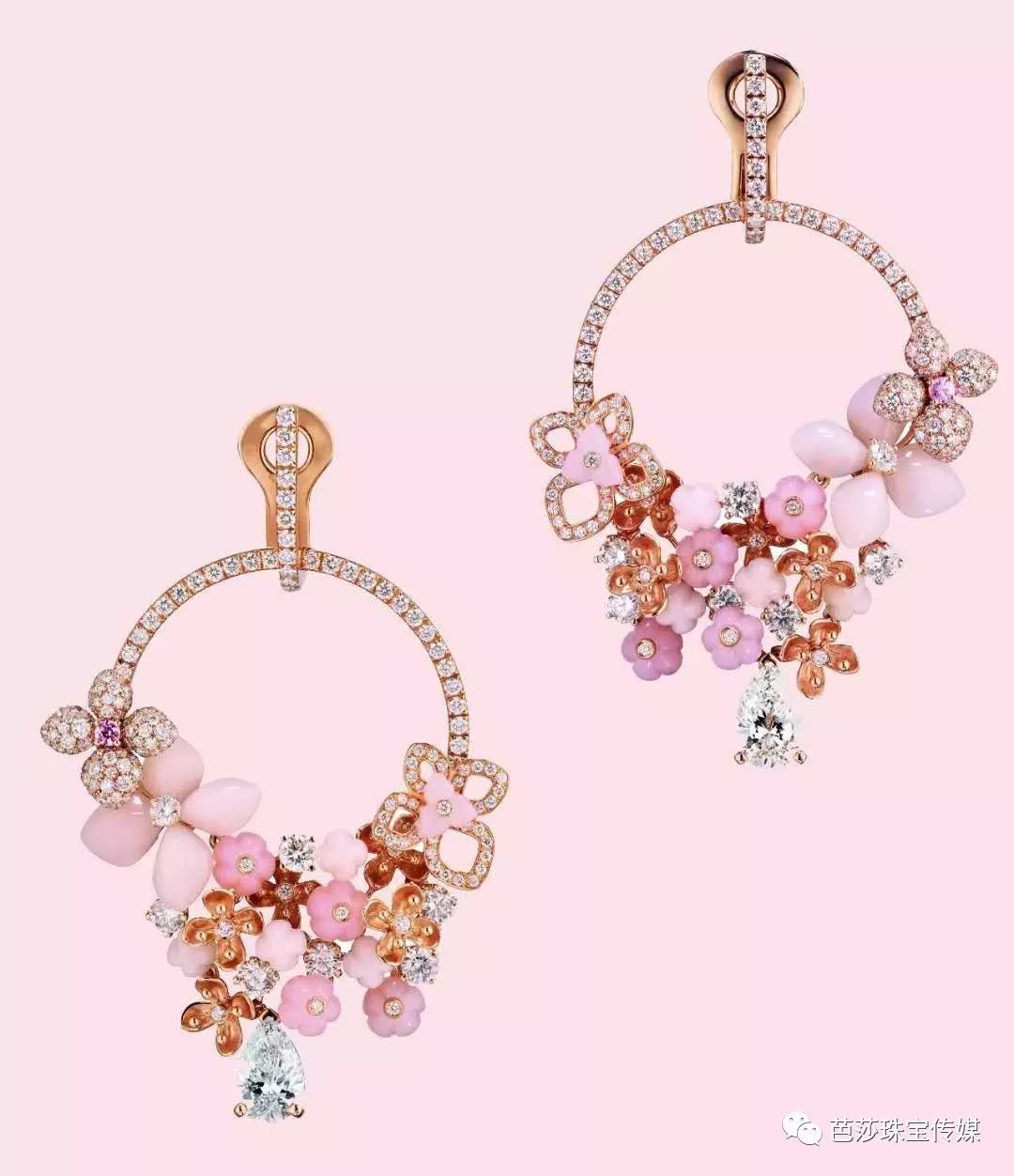 早春最流行的珠宝搭配,什么穿搭可以戴夸张的珠宝