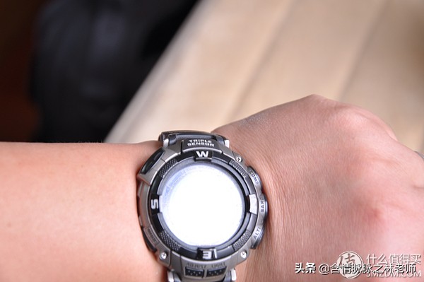 卡西欧ef130佩戴效果,卡西欧登山表日常佩戴好看吗