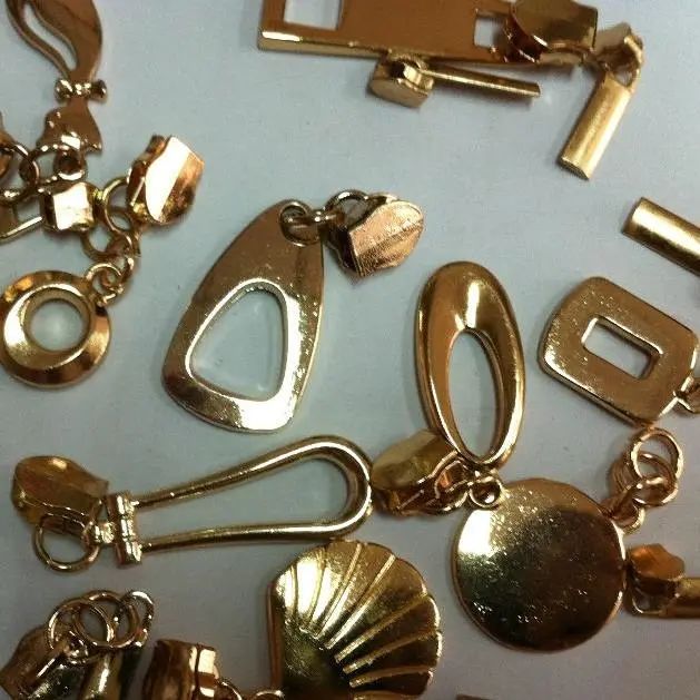 lv鍖呭寘鎬庝箞娓呮礂淇濆吇,鐧借壊鍖呭寘鍙橀粍鎬庢牱娓呮礂