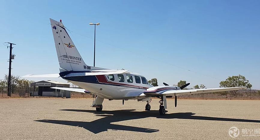 吓人！越南航班准备起飞空姐忽然发现机舱有蛇旅客全下机