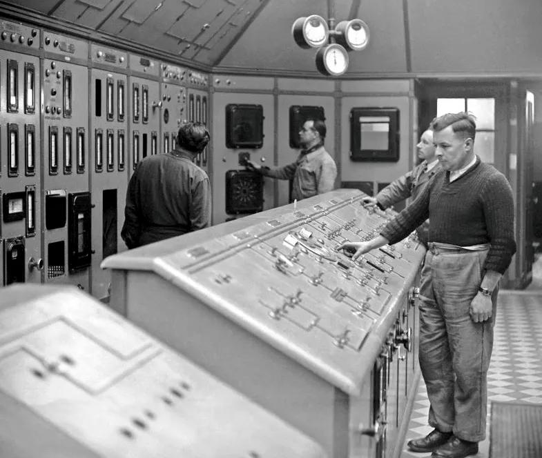 阿尔卡特发展史,阿尔卡特90年代