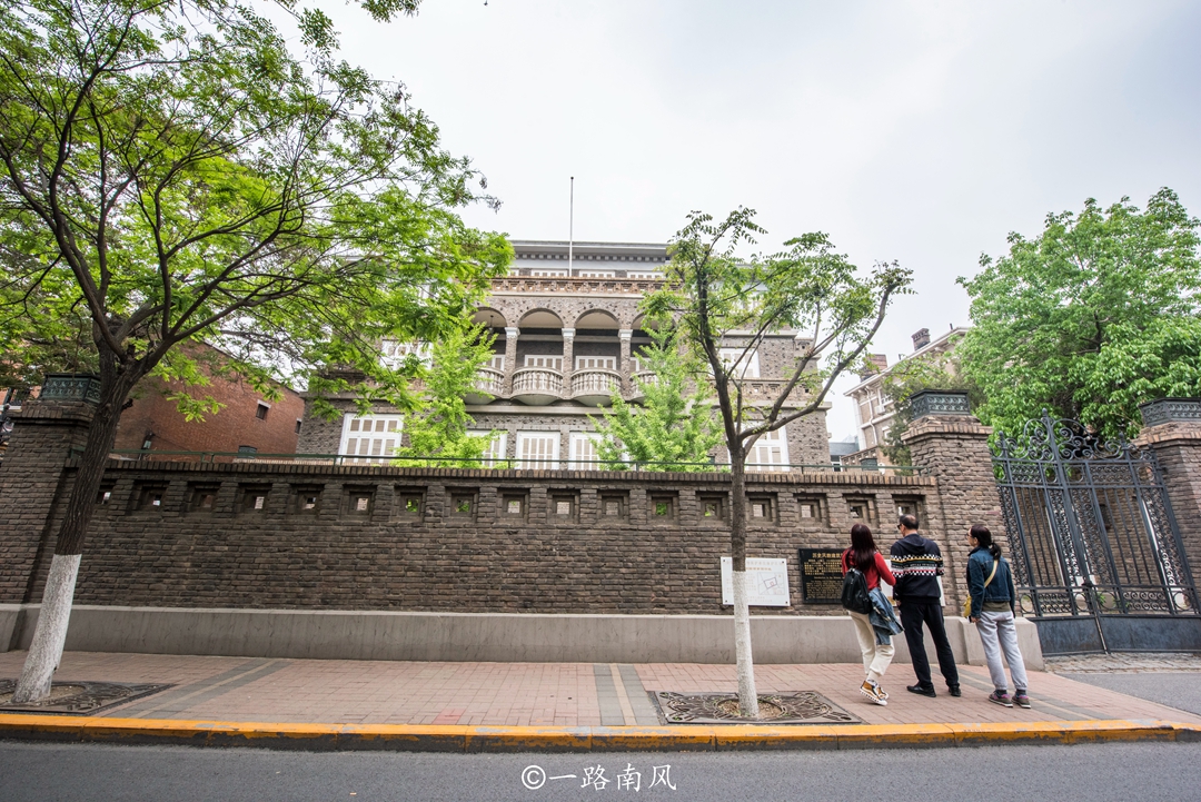 天津五大道，中国保存最为完整的洋楼建筑群，人称万国建筑博览苑