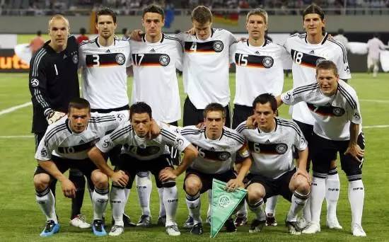 国足最难忘的一场比赛vs巴西,国足0-8惨败巴西足球比分最大分差