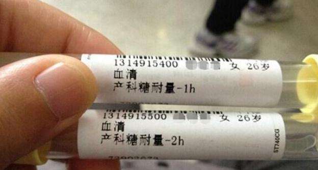 女人做产检揉肚子非常痛苦,产检太痛苦