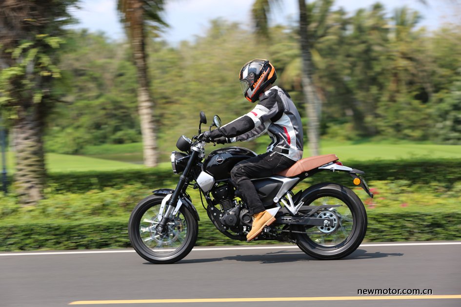 鸷道190ss发动机是进口原装的吗,五羊本田鸷道190ss落地价多少钱