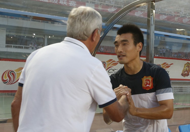 恒大当红国脚遭弃恐无球可踢,恒大球员离队