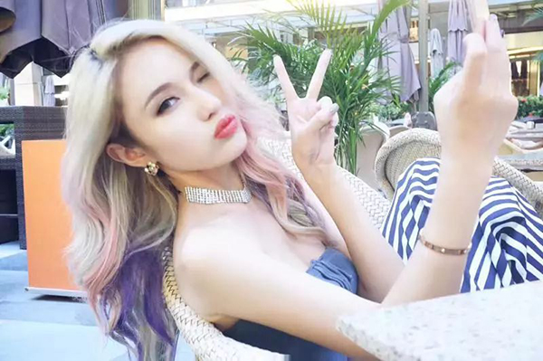 抖音四位小姐姐蹦迪带货,抖音蹦迪带货