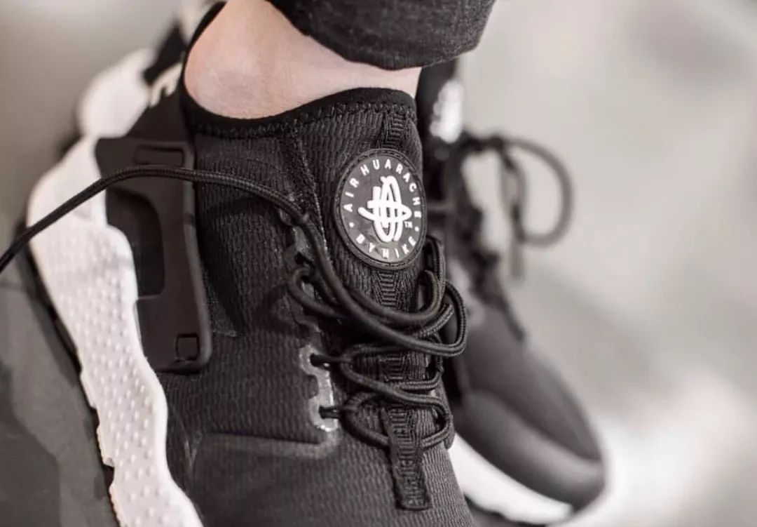 潮鞋推荐300元以下百搭,必入潮鞋3款经典百搭潮鞋推荐