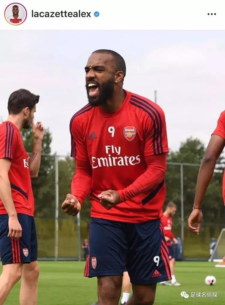 定了！阿森纳今夏第二签即将确认！英媒：枪手、曼联开抢圣徒中场