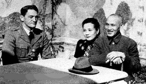 美国驻华使馆又献丑了，让我们对美国雇佣兵感恩？