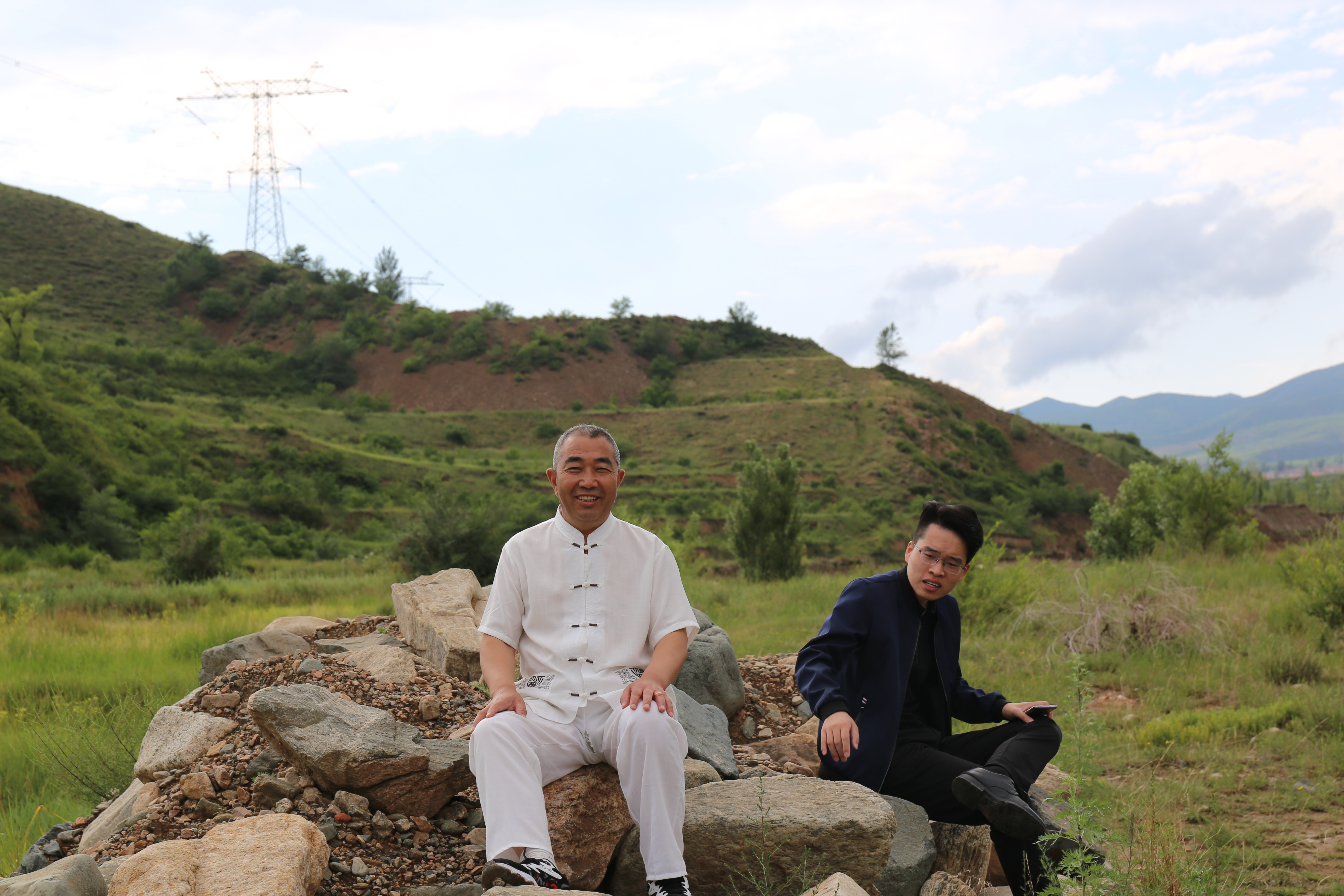 栾祥平出席活动,中医名家针灸治疗视频