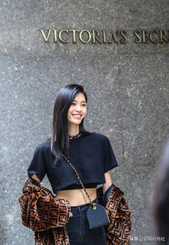 fendi皮草值得买吗,fendi走秀羽绒服