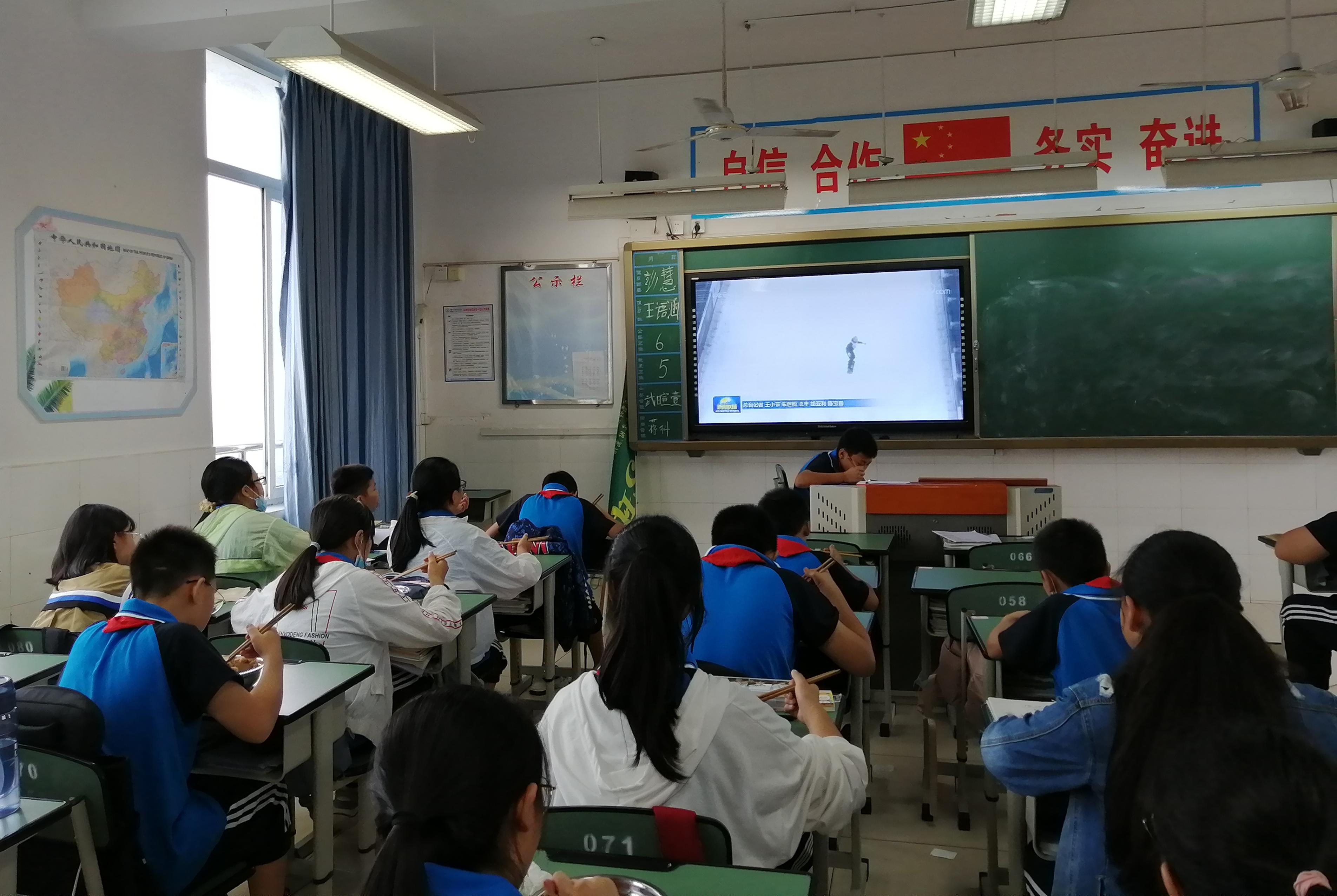 普通话百年伟业手抄报内容写什么,普通话百年伟业时代新篇内容