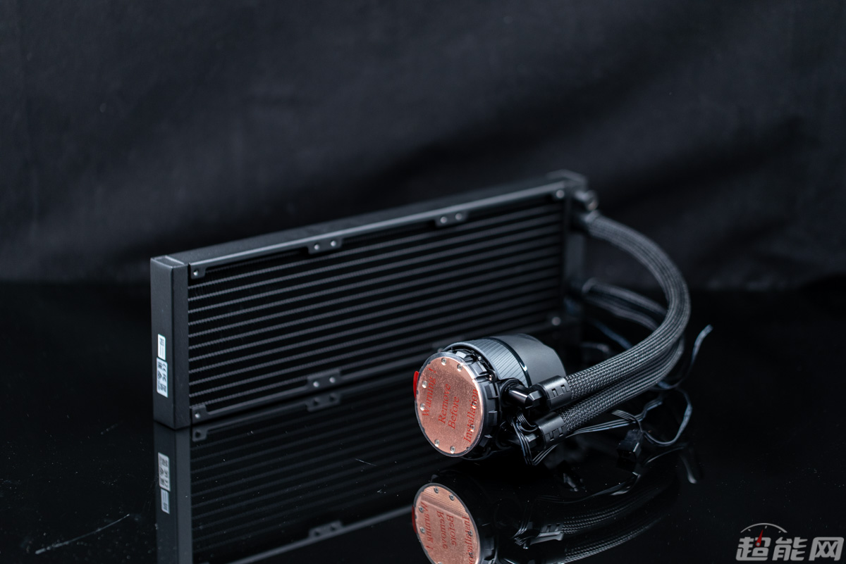 技嘉360水冷对比评测,技嘉水雕360水冷2代和一代的区别