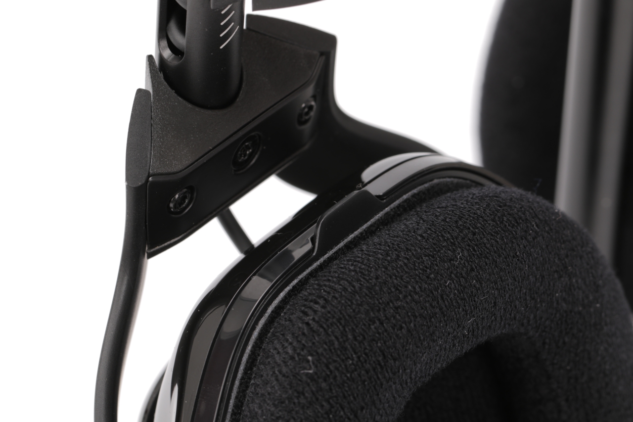 罗技a40耳机有必要选声卡吗,2200的声卡