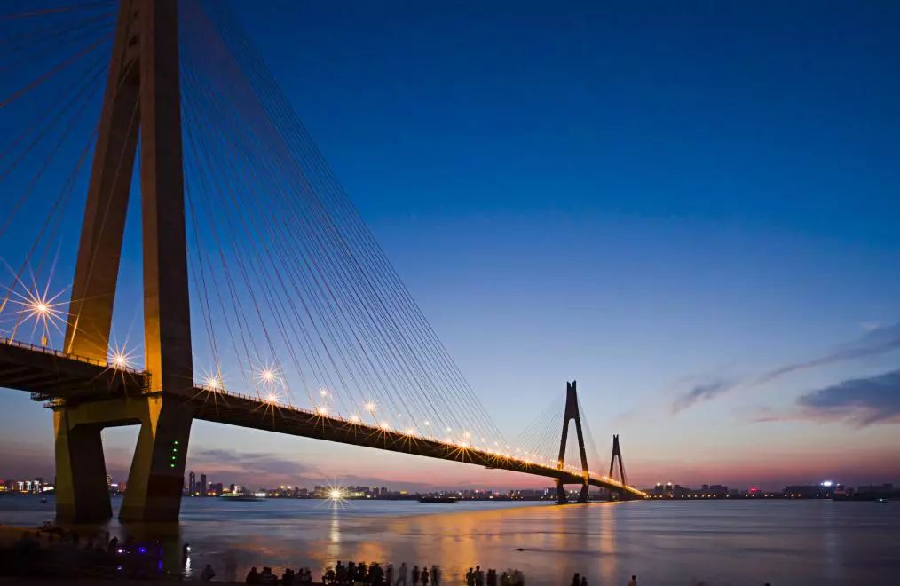 福利|音乐随时随地，大桥也要唱歌：江湖音乐节，来了。