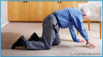 老人跌倒后正确的处置方法,如果跌倒了怎么办