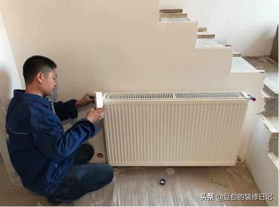 安装室内暖气片要一直开着吗,家里暖气不热怎么加装暖气片