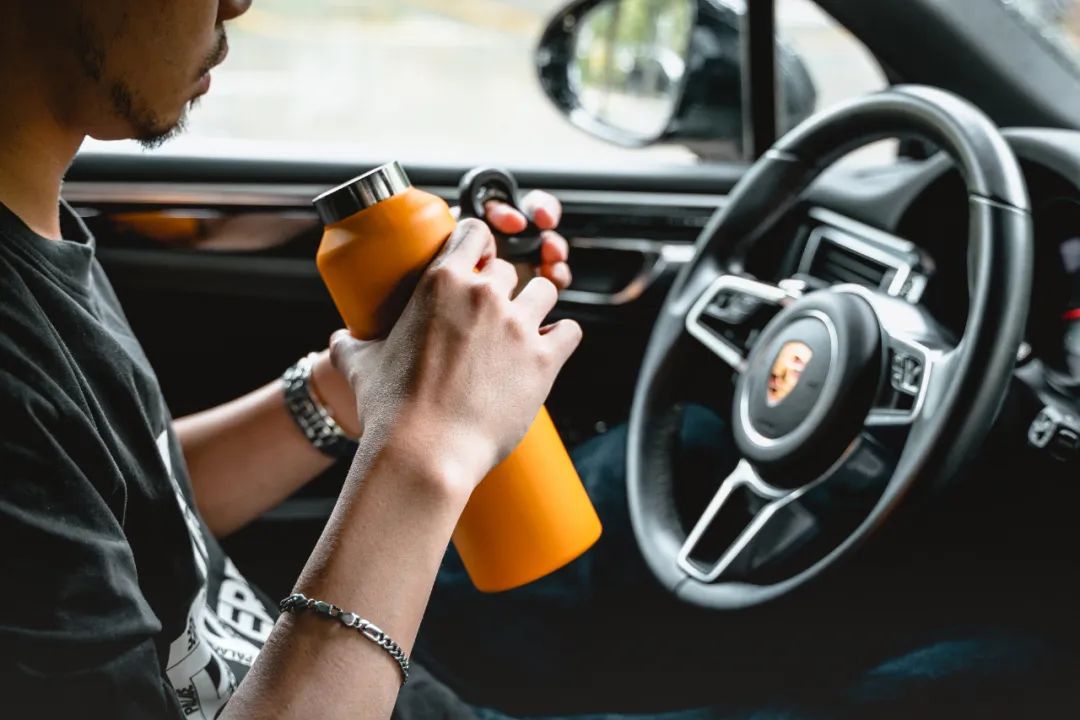 大量保温杯网红高颜值爆款,七彩保温杯网红爆款