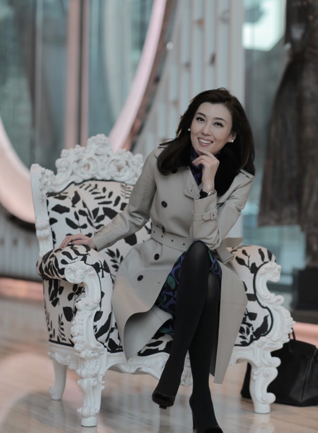 央视女主持人李红古装,央视女主持人李红参加综艺