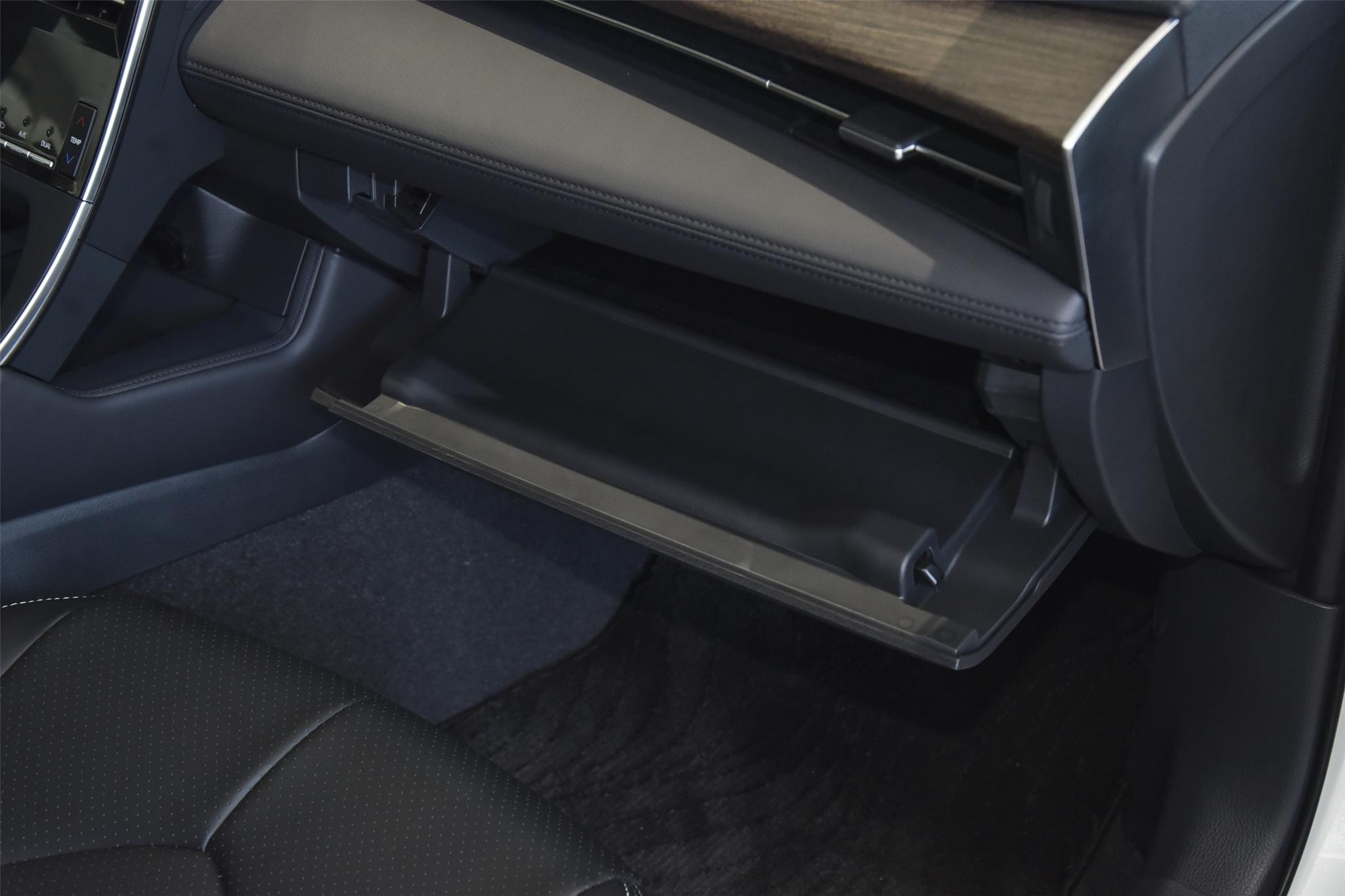 亚洲龙中控台有异响怎么回事,亚洲龙方向盘里面2根线引起异响