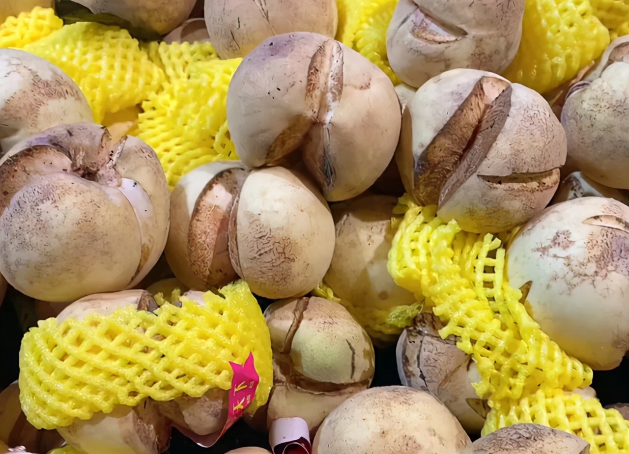 河南一女子超市买“爆炸桃”被妈妈嫌弃，尝过后秒变真香现场