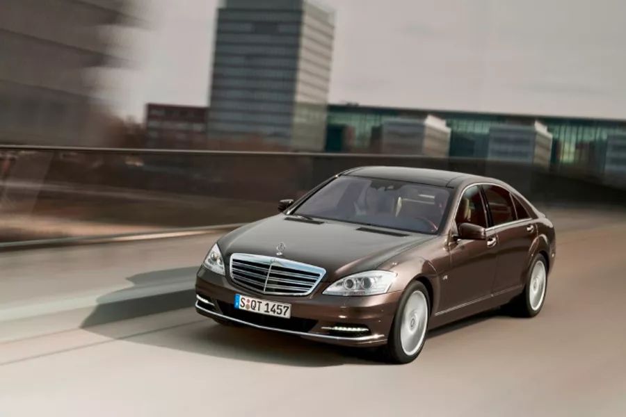 买个奔驰s级车当婚车挣钱吗,40万左右买奔驰s级