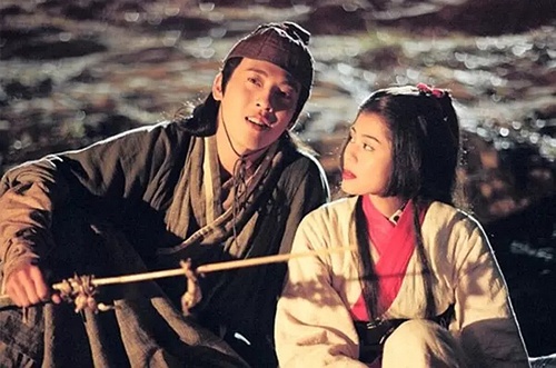 农村偷鸡摸狗被抓到,农村监控下偷鸡一幕真实视频