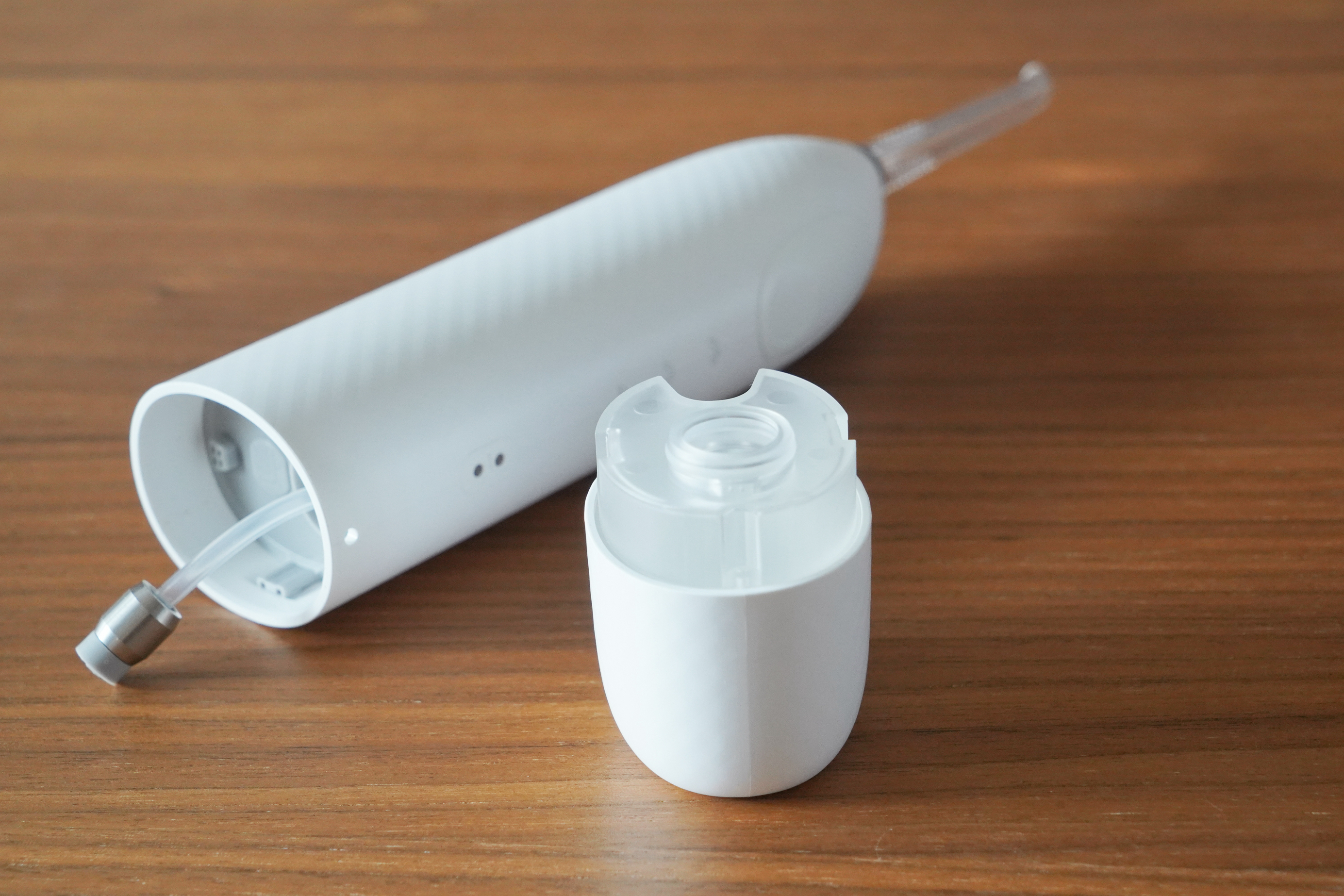 有电动牙刷还要手动刷吗,有了电动牙刷还需要水牙线吗