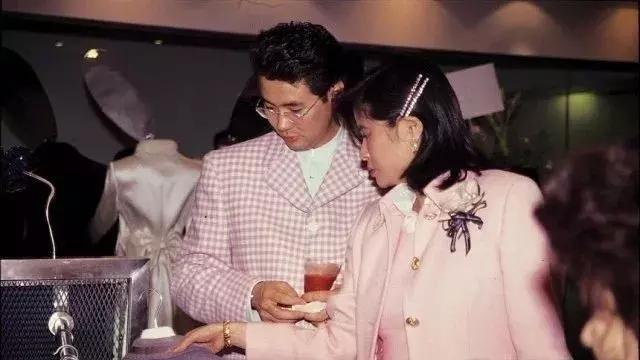 有钱有闲风华绝代,有钱有闲有美貌