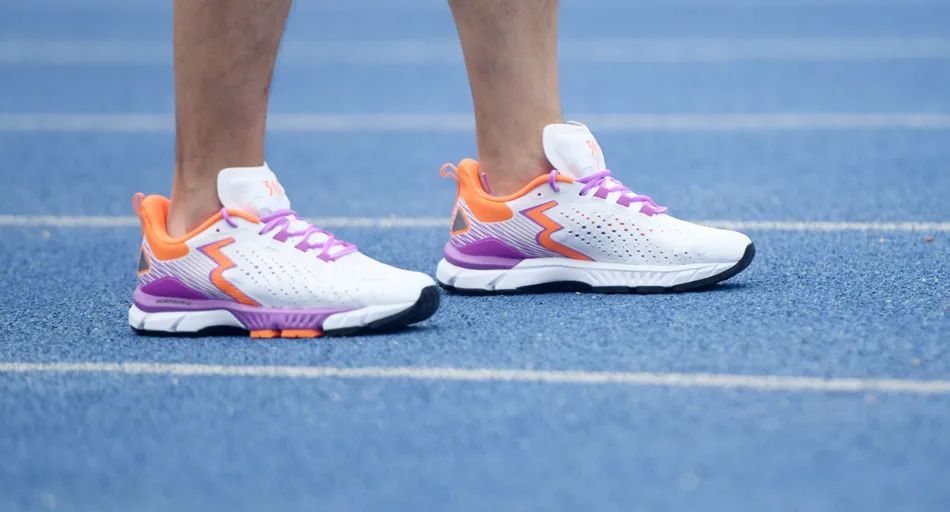 361飞飚跑鞋顶级跑者,初跑者跑鞋推荐361