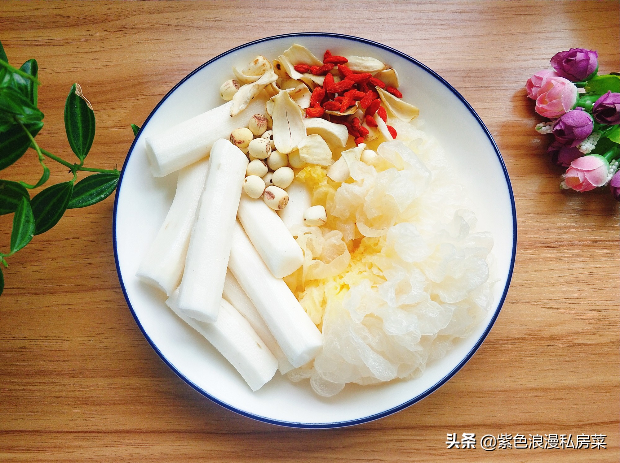 夏天女人喝的美容养颜的茶,秋冬必备养生羹每天一碗气色好